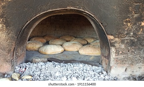 Village Bread Fire Ash In Stone Oven