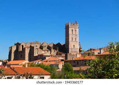 Village Ille-sur-tet In The French Pyrénées-Orientales