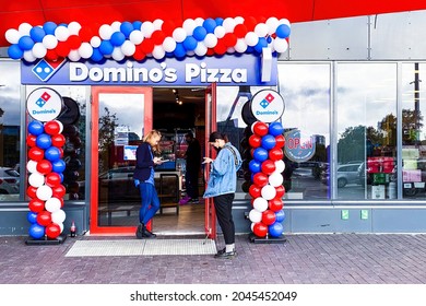 Vilnius Lithuania 20210920 Dominos Pizza Branded Stock Photo 2045452049