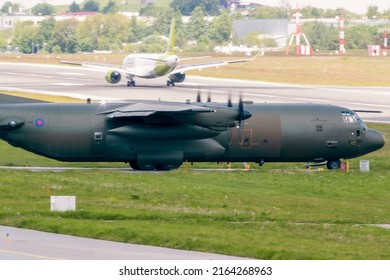 Vilnius Lithuania 2022-06-05
Reg:ZH869 Royal Air Force Lockheed Martin Hercules C4 (C-130J-30)