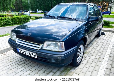 Vilnius Lithuania 2022-07-21
The Kadett E (Vauxhall Astra Mark 2 In The United Kingdom) Was Introduced In August 1984, And Was Voted The 1985 European Car Of The Year.