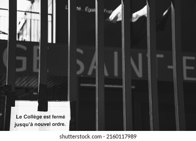 Vinncens, France - May 15, 2020: Coronavirus Lockdown End, Start Of Deconfinement (easing Restrictions) But Colleges Still Claosed. Distance Learning. Black White Historic Photo