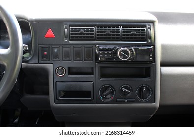 Volkswagen transporter t4 Images, Stock Photos & Vectors | Shutterstock