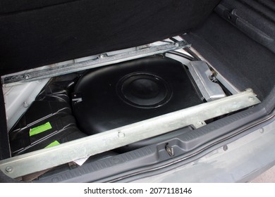 Vinnytsia, Ukraine; November 15, 2021. Renault Scenic Gas Installation In The Trunk. Renault Scenic Gas Tank In The Trunk. Editorial Photo.