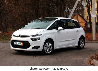 287 Citroen picasso Images, Stock Photos & Vectors | Shutterstock