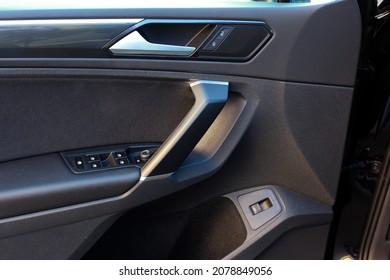 5 Volkswagen Tiguan Window Lifters Control Images, Stock Photos 