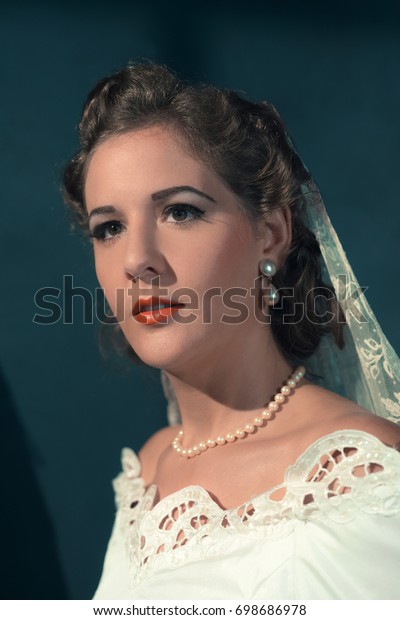 Vintage 1940s Bride White Dress Pearl Stock Photo Edit Now 698686978