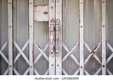 Accordion Door Images Stock Photos Vectors Shutterstock