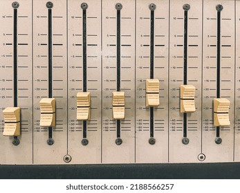 Vintage Audio Equilzer Mixer Dials