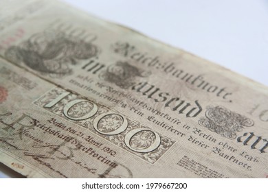 Vintage banknote dated 1910, detail of 1000 Deutsches Reich marks -German Empire.