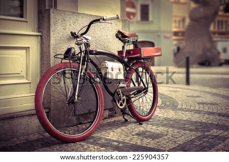 Vintage bicycle at the city