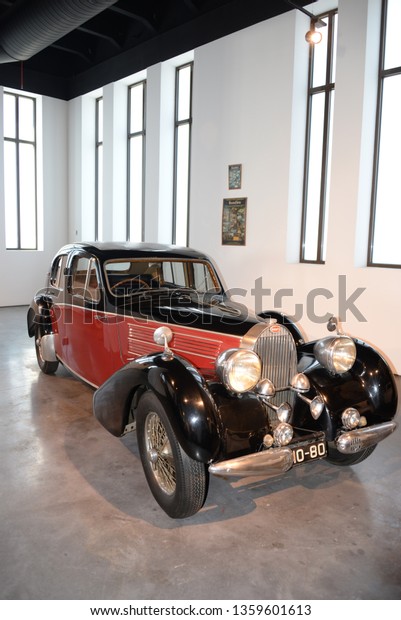 Vintage car in the Automobile Museum in\
Malaga, Malaga province, Spain, 6th February\
2019