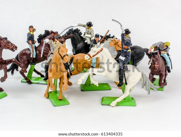 Vintage Civil War Calvary Union Confederate Army\
Troops Toys