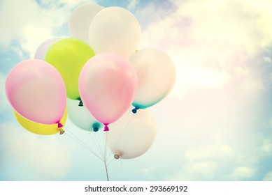 Globos Color Pastel Imagenes Fotos De Stock Y Vectores Shutterstock