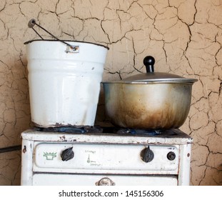 Vintage Cooker With Old Pots