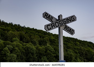 A Vintage Crossbuck Sign Along The Former Lehigh Valley Railroad In Flemingville, New York.