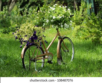 Vintage Garden Bicycle