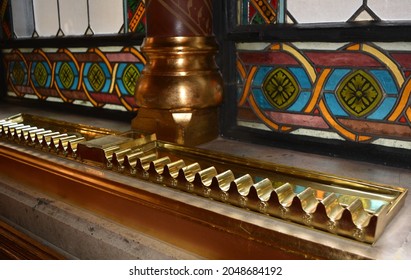 Vintage  Gold Stand And Ashtray For Cigars