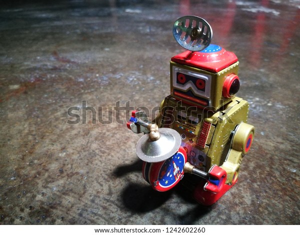 vintage iron robot\
toy