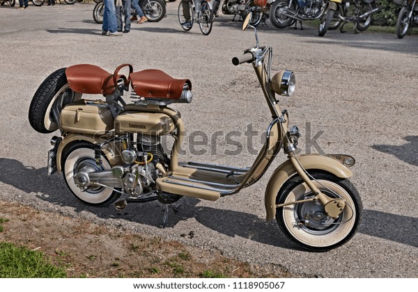 Vintage Italian Scooter Fifties Lambretta 125 Stock Photo 1118905067 ...