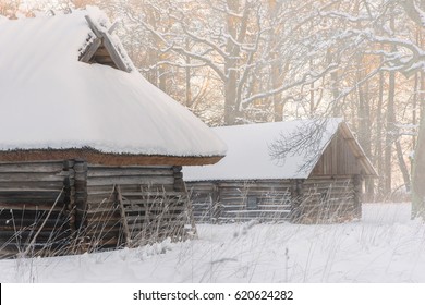 Imagenes Fotos De Stock Y Vectores Sobre Log Cabin In The Snow