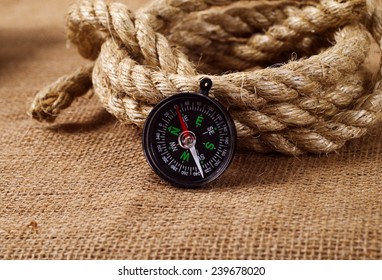 vintage objects,rope and compass