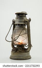 Lámpara de parafina veneciana brilla en la oscuridad