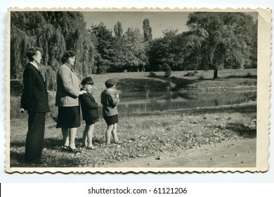 Vintage Photo Of Family (early Fifties)