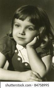 Vintage photo of young girl (fifties)