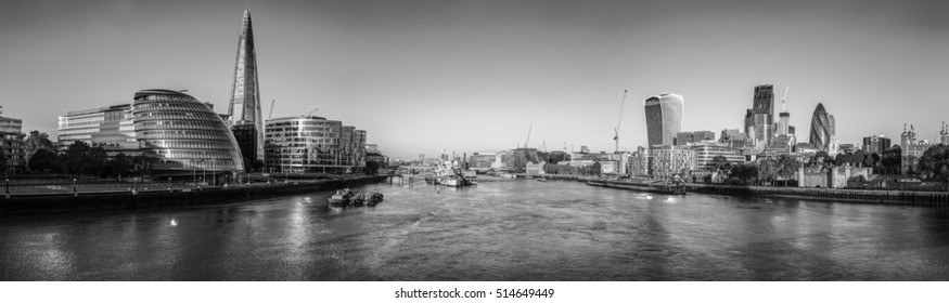 london skyline black and white