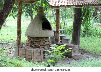 Vintage Pizza Oven In The Garden