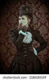 Vintage portrait of a beautiful elegant victorian lady in a 19th century dress. 19th century fashion and beauty. Steampunk lady.