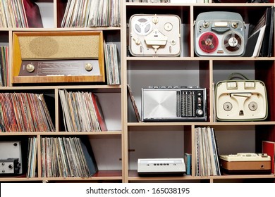 vintage radios - Shutterstock ID 165038195