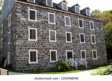 Stone Executive Cottage Mansard Roof Stock Photo 102969323 | Shutterstock