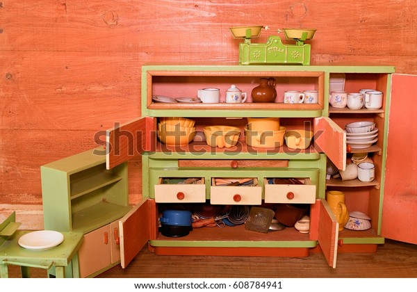 girls wooden toy kitchen