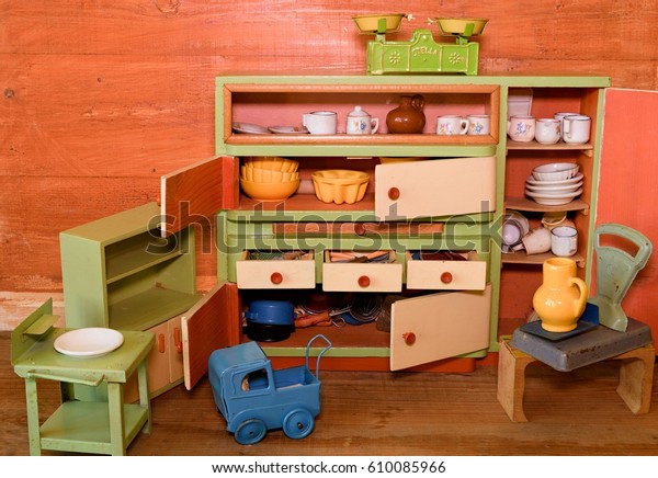 girls wooden toy kitchen