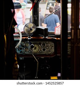 Vintage Truck Detail, Motor Event Nederland, July 2017
Canon EOS 7D Mark II Photographic Lens 75-300 Mm
Focal Lengt 75mm F/4 Time 1/200 Sec ISO 200