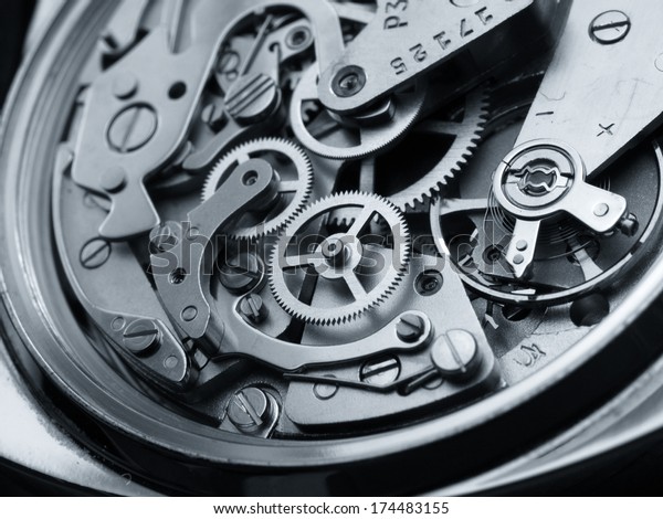 vintage\
watch machinery macro detail monochrome       \
