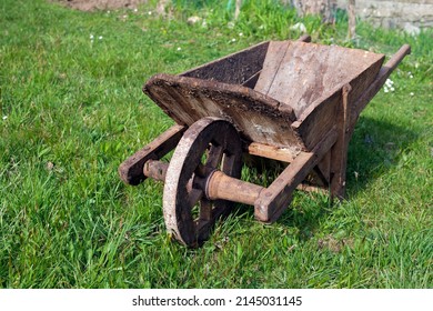 7,752 Wheelbarrow vintage Images, Stock Photos & Vectors | Shutterstock