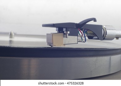Vinyl record player