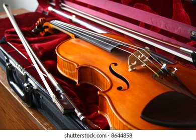 violin in its case