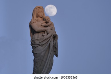  Virgin Mary With Child Sculpture In Bergamo, Lombardy, Italy