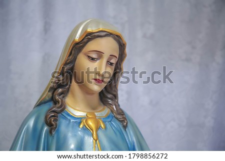 Virgin Mary Our Lady of Miraculous medal catholic statue