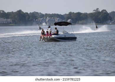 Virginia Beach, Virginia, USA - May 21, 2022: Family Relaxation And Fun On A Boat In The Linkhorn Bay, Virginia Beach.