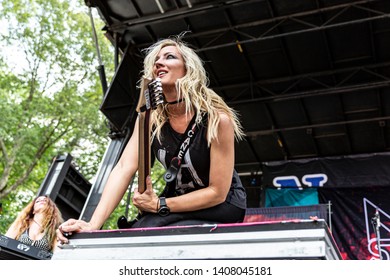 Virginia Beach, Virginia/USA - May 17, 2019: Nita Strauss Performs During FM99 Lunatic Luau At The Veterans United Home Loans Amphitheater In Virginia Beach, Virginia.