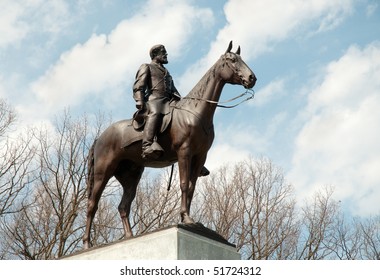 Virginia Monument And Robert E. Lee Statue