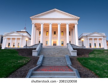 Virginia State Capitol in Richmond, Virginia, USA at twilight.