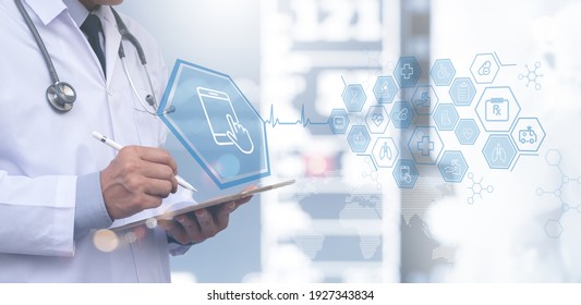 Virtual Hospital, Telemedicine, Online Medical, Smart Health, Medical Technology Development Concept. Doctor Using Digital Tablet Connecting With Patient And Health Care Icons On Virtual Screen