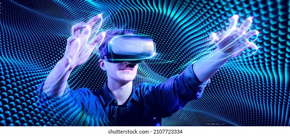 Virtual Reality  Technology - Network connection Computer generated environment 