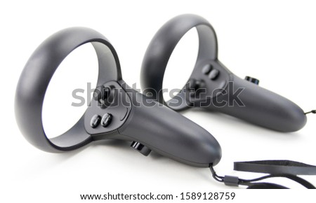 Virtual Reality (VR) controllers for playing inmersive 3D games on PC
